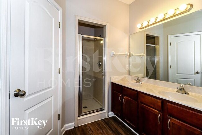 Building Photo - 8716 Macon Rd