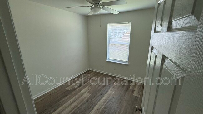 Building Photo - 123 Woodduck Dr