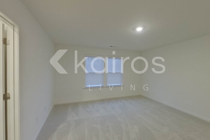 Building Photo - 218 Birch Ave