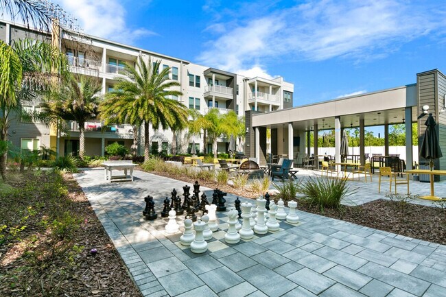 Building Photo - 8302 Baymeadows Rd E