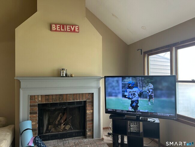 Building Photo - 17 Eagle Rock Cir