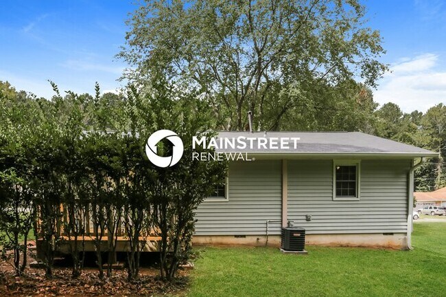 Building Photo - 3 Bedroom Pet-Friendly Home in Ellenwood, GA with Main Street Renewal