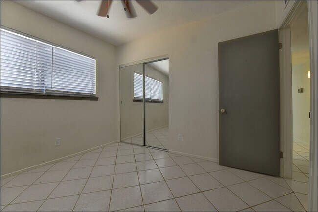 Building Photo - 6300 Jebel Way