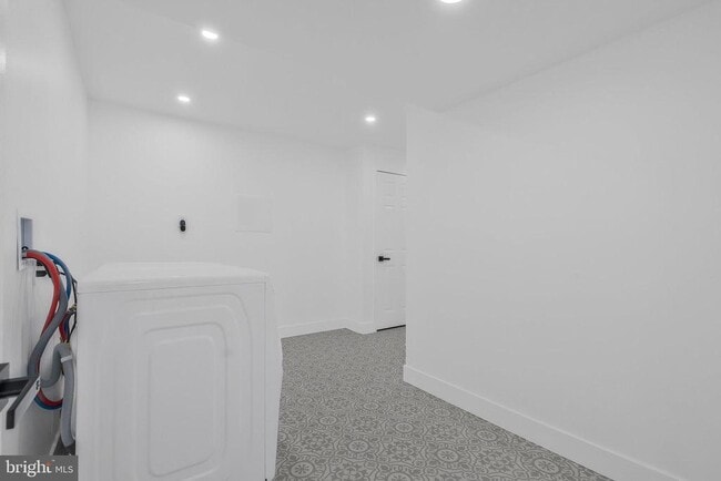 Building Photo - 6810 Weaver Ave