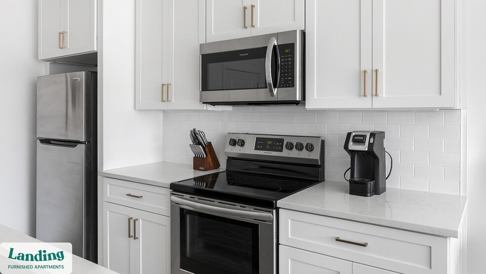 Building Photo - 2708 Old Lebanon Pike