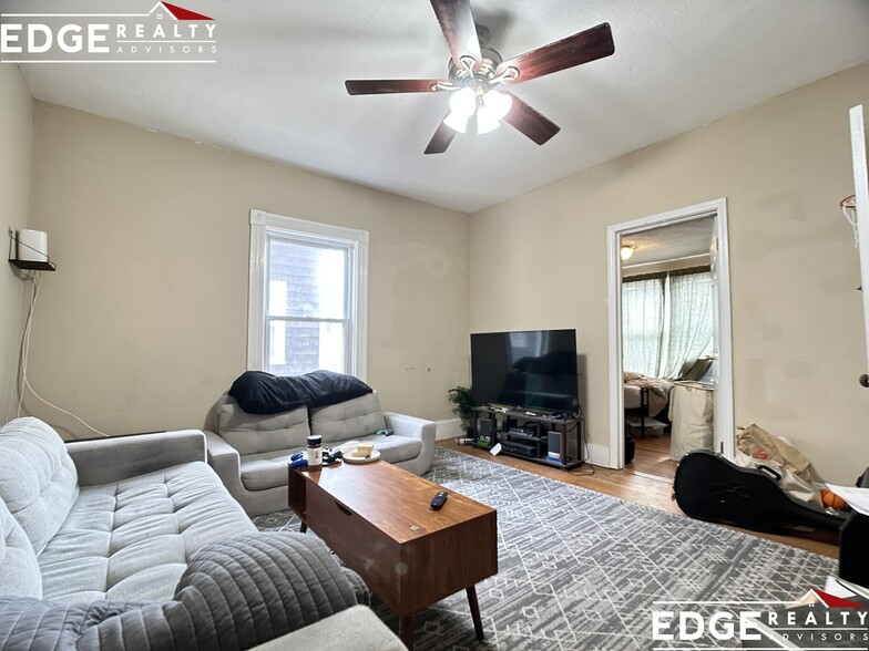 Building Photo - 43 Pratt St