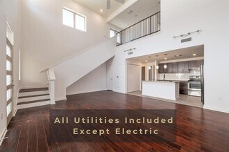 Building Photo - 6700 Menchaca Rd