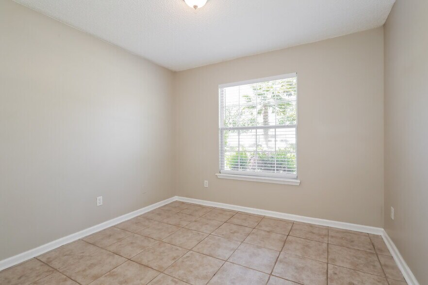 Building Photo - 7811 Invermere Blvd N