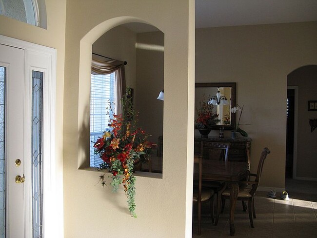 Building Photo - 2706 Patrician Cir