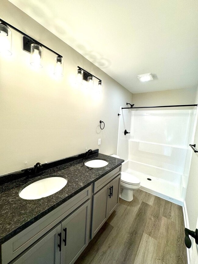 Building Photo - Brand New 3 Bed, 2.5 Bath Townhouse