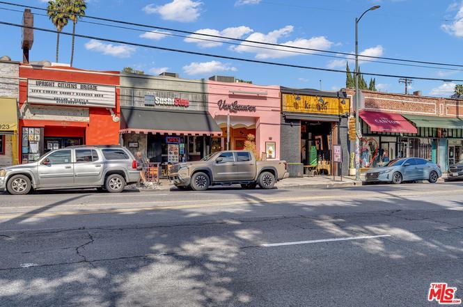 one block away from neighborhood restaurants and stores - 1929 Tamarind Ave