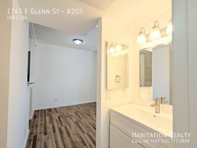 Building Photo - 1745 E Glenn St