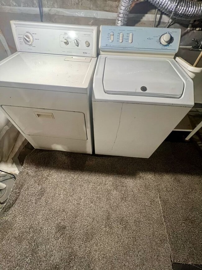 Building Photo - Newly Renovated 4BR/1BA in Wilmington - No...