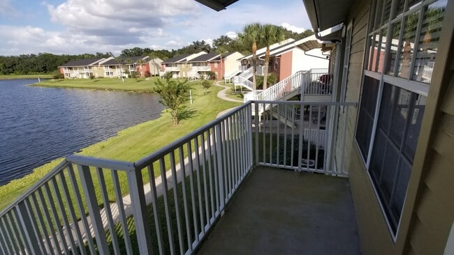 Building Photo - Lake Front - 2nd Floor - Upgraded- 1 Bedroom 1 Bathroom for Rent in Brandon, FL