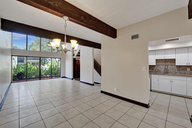 Building Photo - 760 E Coco Plum Cir