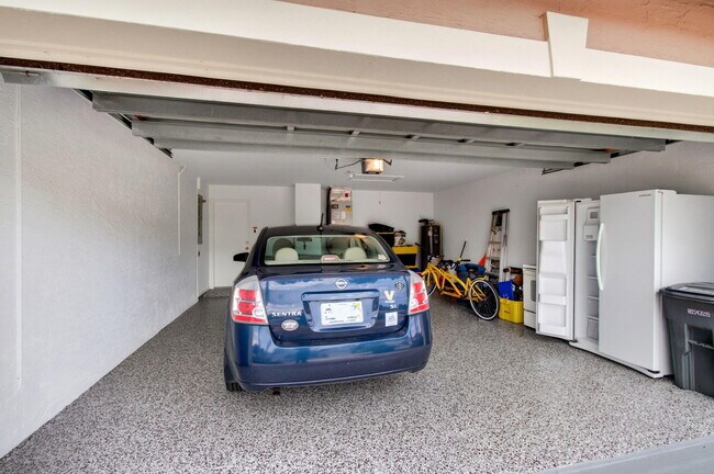 Building Photo - 9895 Tallyrand Dr