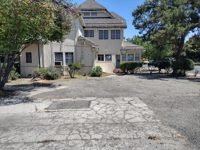 Building Photo - 101 Magnolia Ave