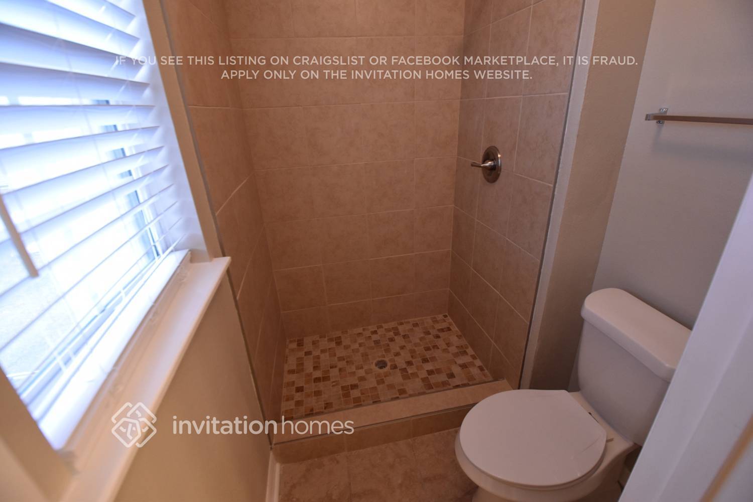 Building Photo - 11042 Englenook Dr