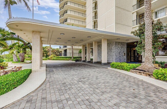 Building Photo - 400 S Beach Rd