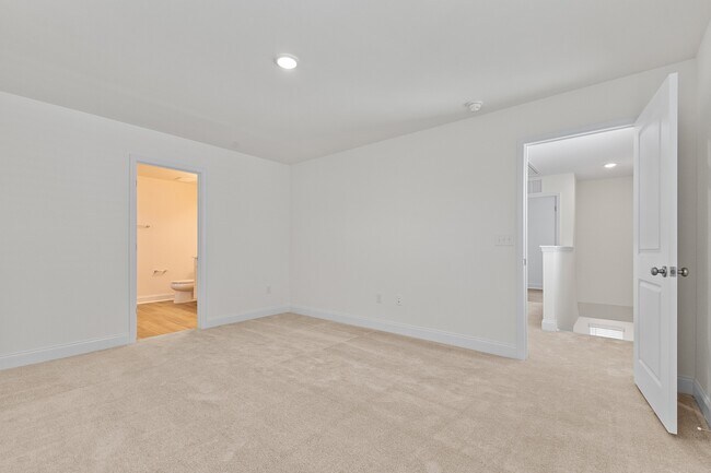 Building Photo - 233 Steel Springs Ln