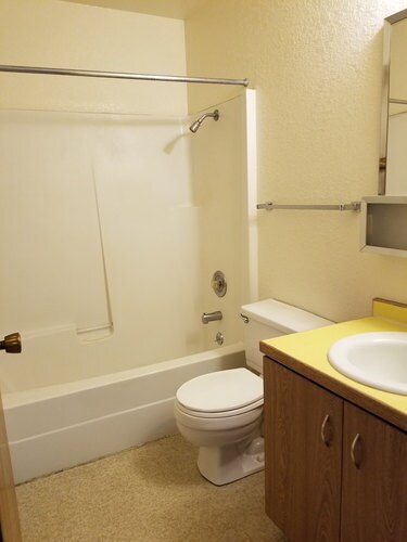 Building Photo - 1330 Linda Ln