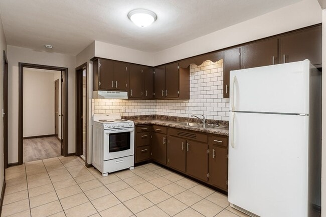 Primary Photo - 3220/3222 Darwood Drive