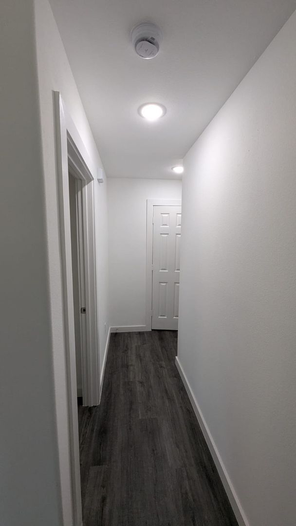 Building Photo - ? Modern 3-Bedroom Duplex with Open Layout ?