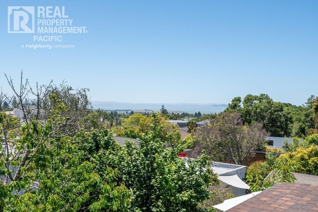 Building Photo - Beautiful North Berkeley Craftsman with Bay View