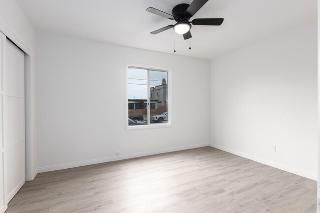 Building Photo - 4810 Iroquois Ave