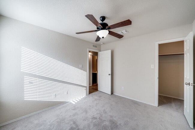 Building Photo - 3125 Muntjac