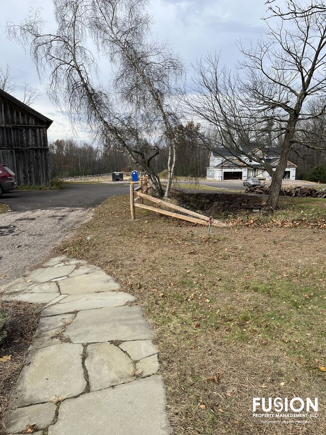 Building Photo - 4 bedroom Vermont Farmhouse with all of th...