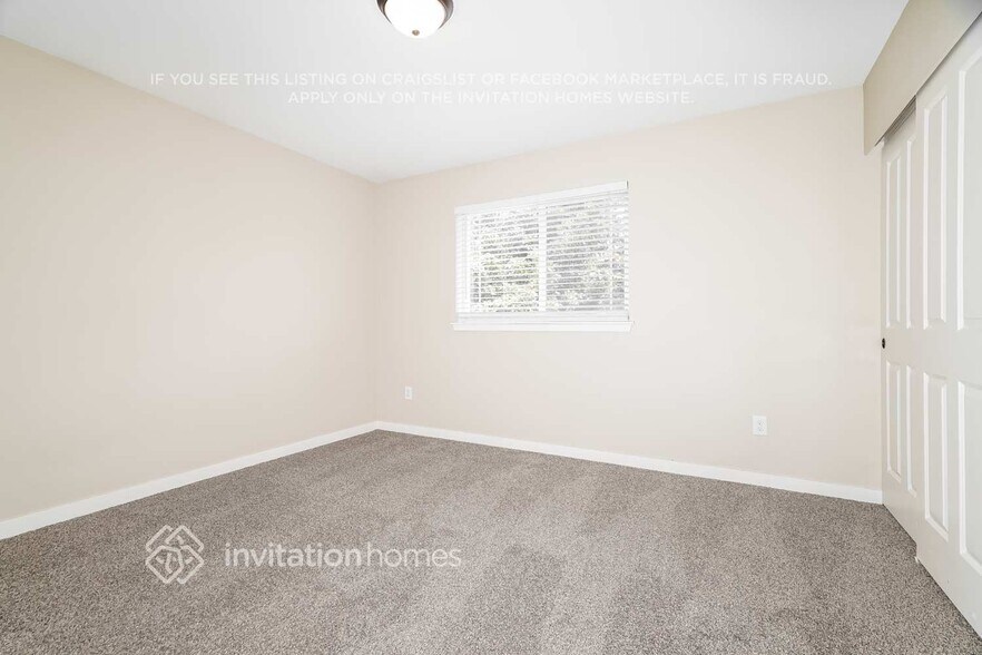 Building Photo - 19426 90 Ave Ct E