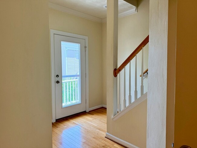 Building Photo - Gorgeous 3 story, 3 bed home in Ocean Park!