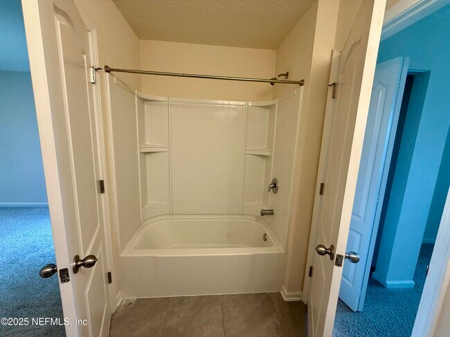 Building Photo - 7765 Legacy Trl