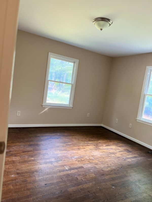 Building Photo - 114 Carnes Dr SE