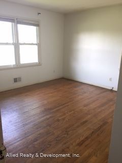 Building Photo - 3 br, 2.5 bath House - 229 Cedar Crest