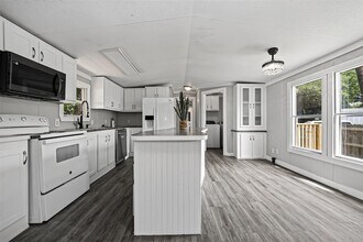 Building Photo - 2122 Koster Rd