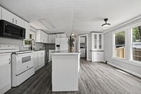 Building Photo - 2122 Koster Rd