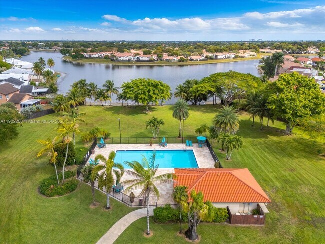 Building Photo - 15452 SW 50th Terrace