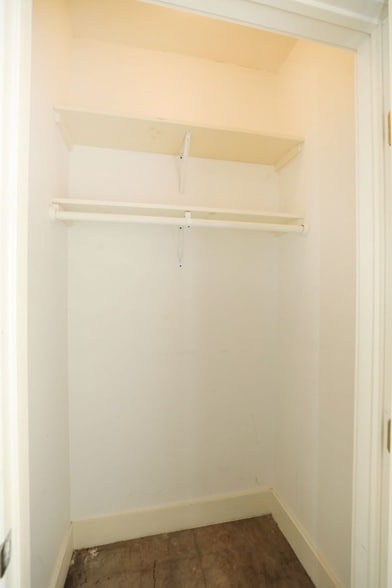 Building Photo - 2215 Cleburne St