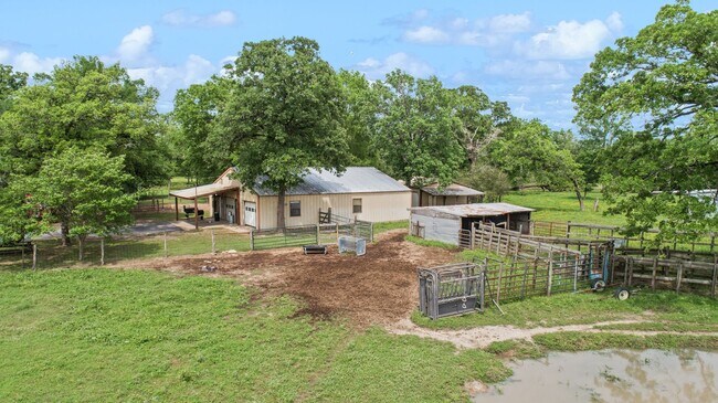 Building Photo - Extensively renovated 4bed,2bath farmhouse on 17 acres!!