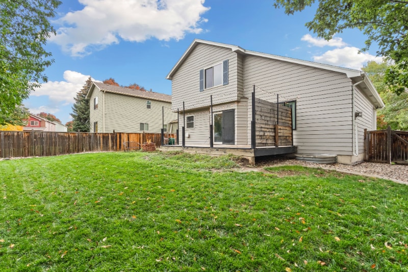 Building Photo - 290 E 40th St