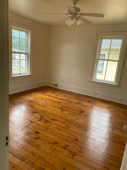 Bedroom - 233 N 9th St