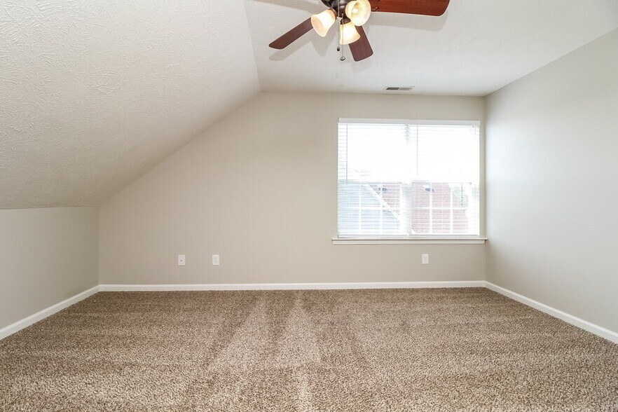 Building Photo - 1508 Jeter Way