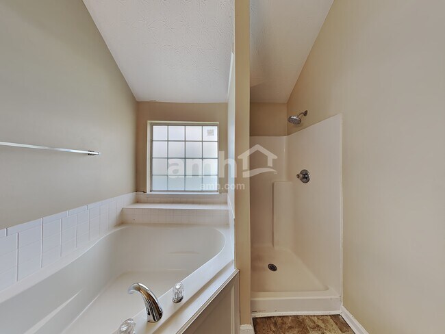 Building Photo - 1140 Ivey Lane