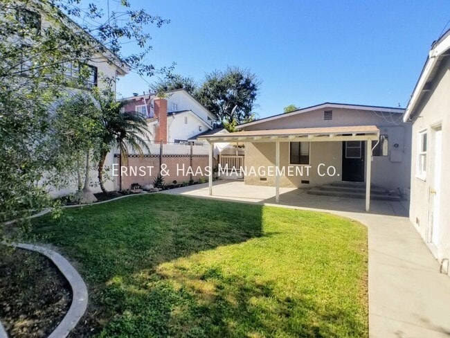 Building Photo - 3312 San Anseline Ave