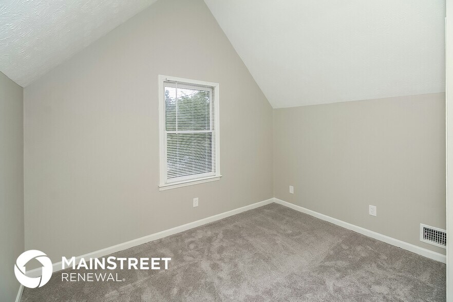 Building Photo - 3103 Skyland Dr