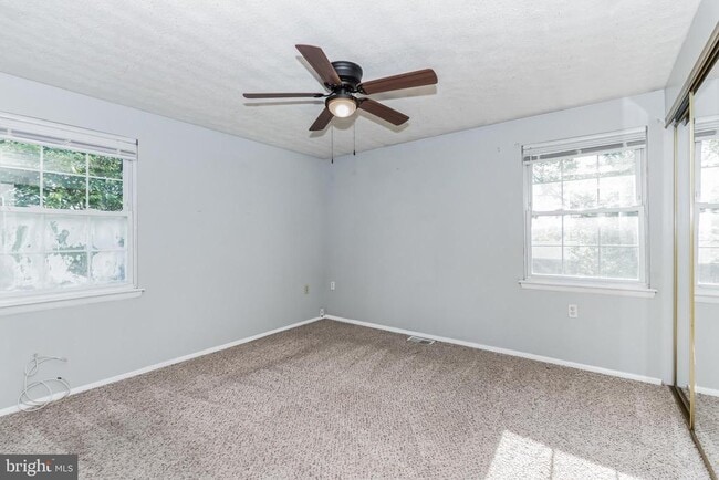 Building Photo - 2530 Vivaldi Ln