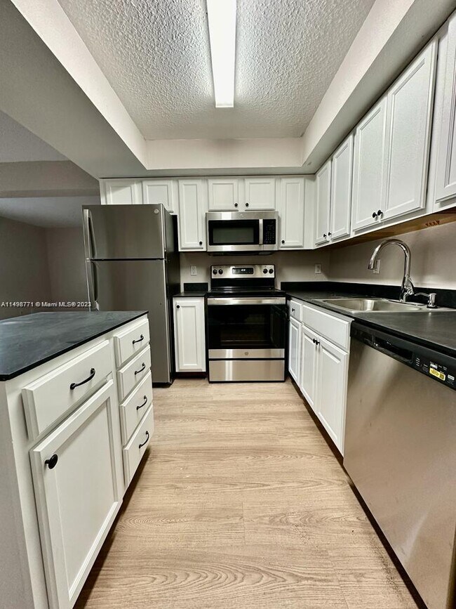 Building Photo - 622 SW 1st St