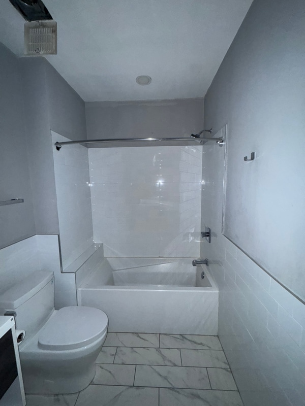 Building Photo - 1523 W Girard Ave